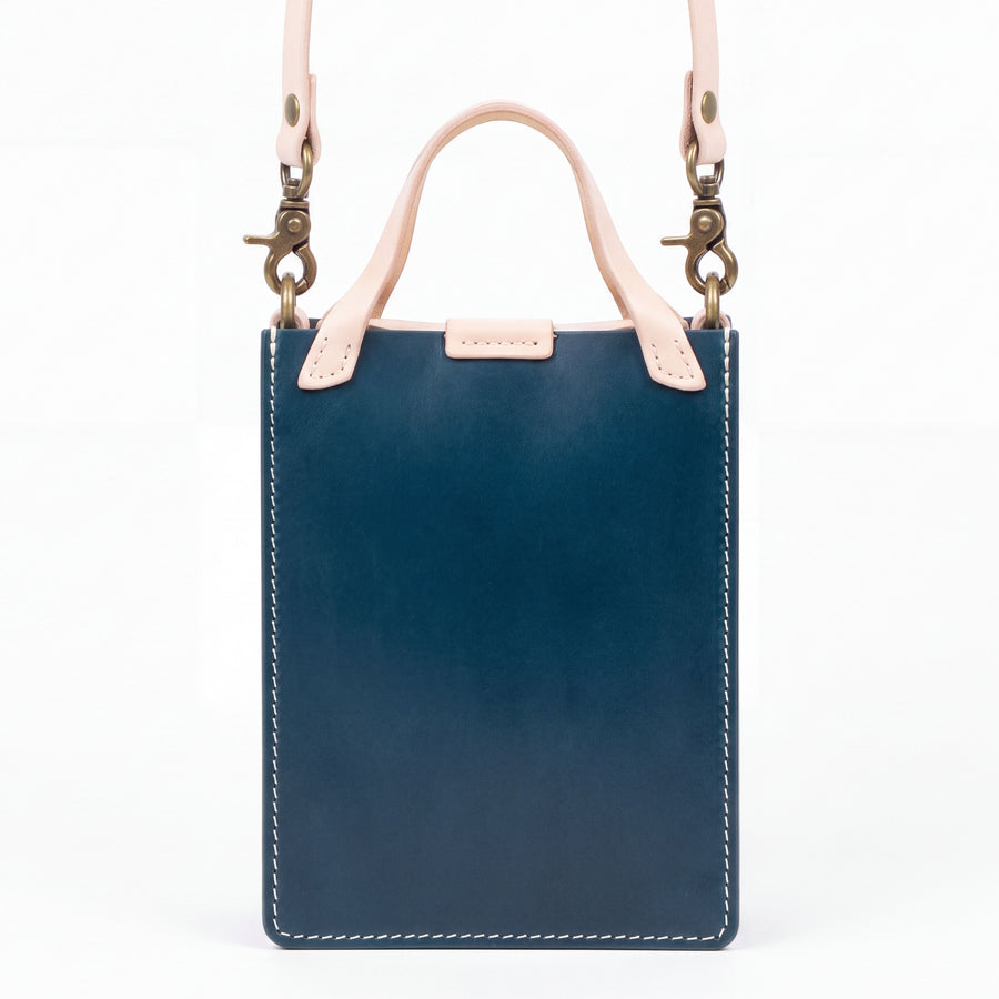 DE LAMASSU® (Alta) verticale leren mini tote met schouderband – Limited Edition